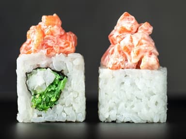 Spicy Salmon Uramaki